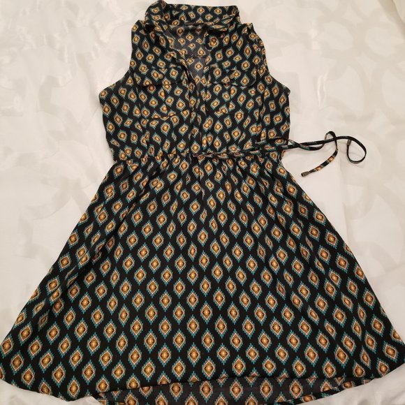 BeBop Dresses & Skirts - 💕 BE BOP Sleeveless Print Dress